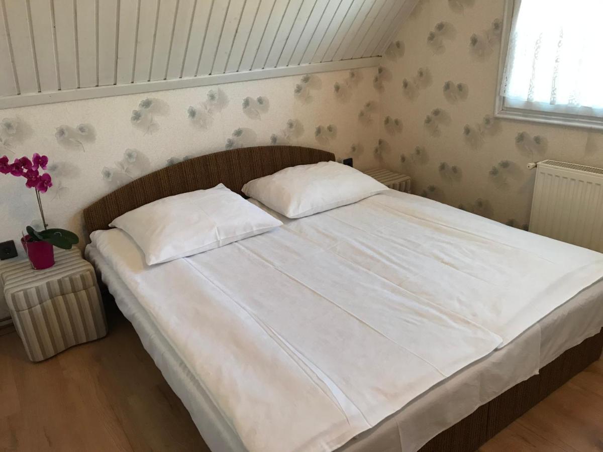 Rita Apartman Balatonszeplak ชิโอฟก ภายนอก รูปภาพ