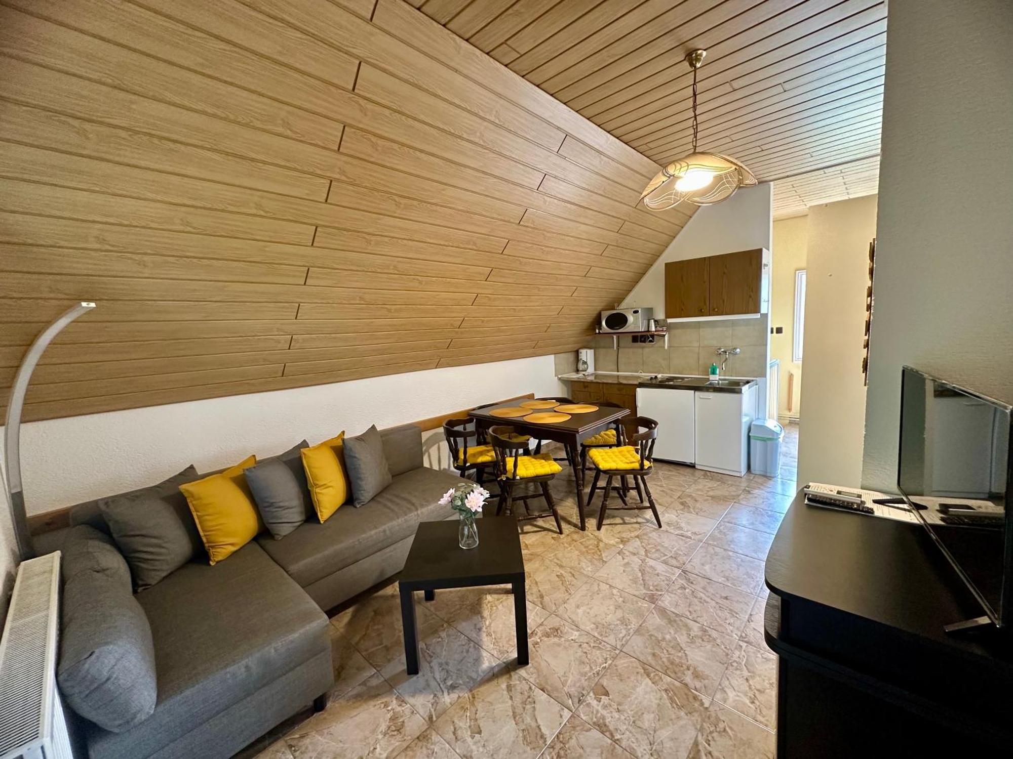 Rita Apartman Balatonszeplak ชิโอฟก ภายนอก รูปภาพ